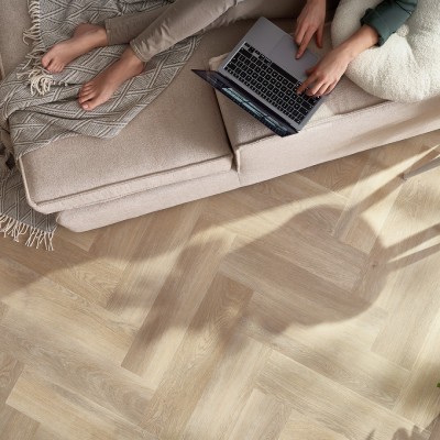 Arbiton Amaron Herringbone CA 187 Dearwood Oak, klikkes SPC padló + *ajándék Acoustic alátéttel (2,2mm)