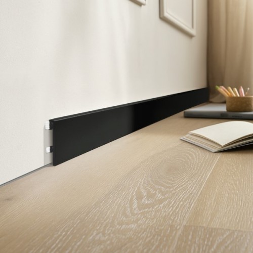 Arbiton Fortino 80 BLACK matt-lakkozott műanyag szegélyléc