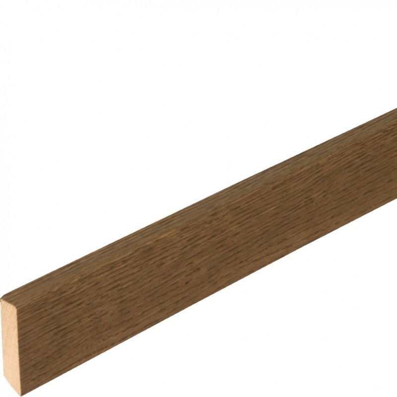 Boen furnérozott, lakkozott szegélyléc Tölgy Antique Brown típusú parkettához. 10161399